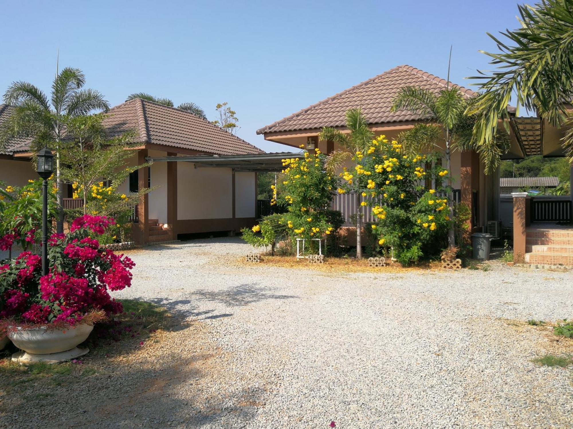 Bantung Resort Sukhothai Exterior photo