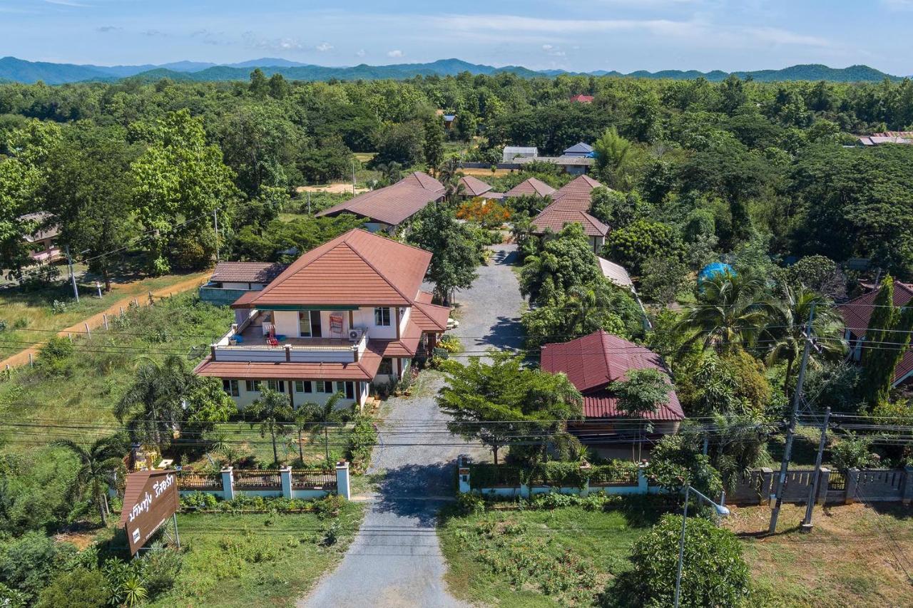 Bantung Resort Sukhothai Exterior photo